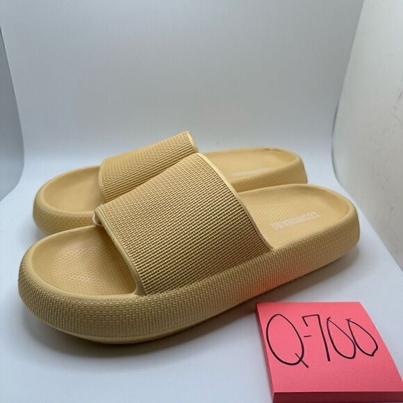CUSHIONAIRE Women's Cloud Recovery Slide Sandals with +Comfort 9 YELLOW - Picture 3 of 7
